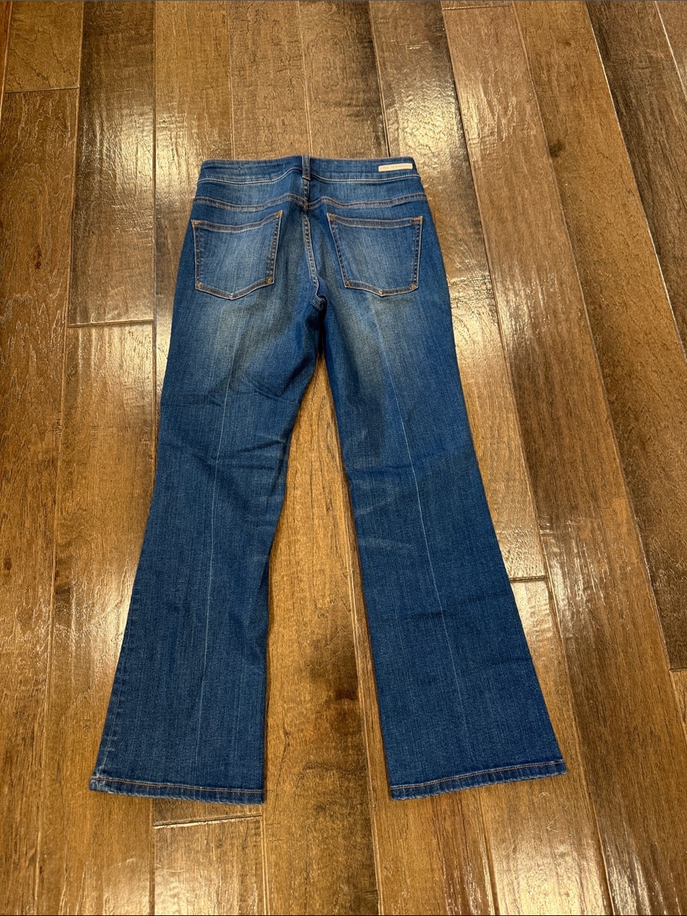 Pilcro NWOT Women’s Mid Blue Button-Front cropped high-rise flare - Picture 2 of 3